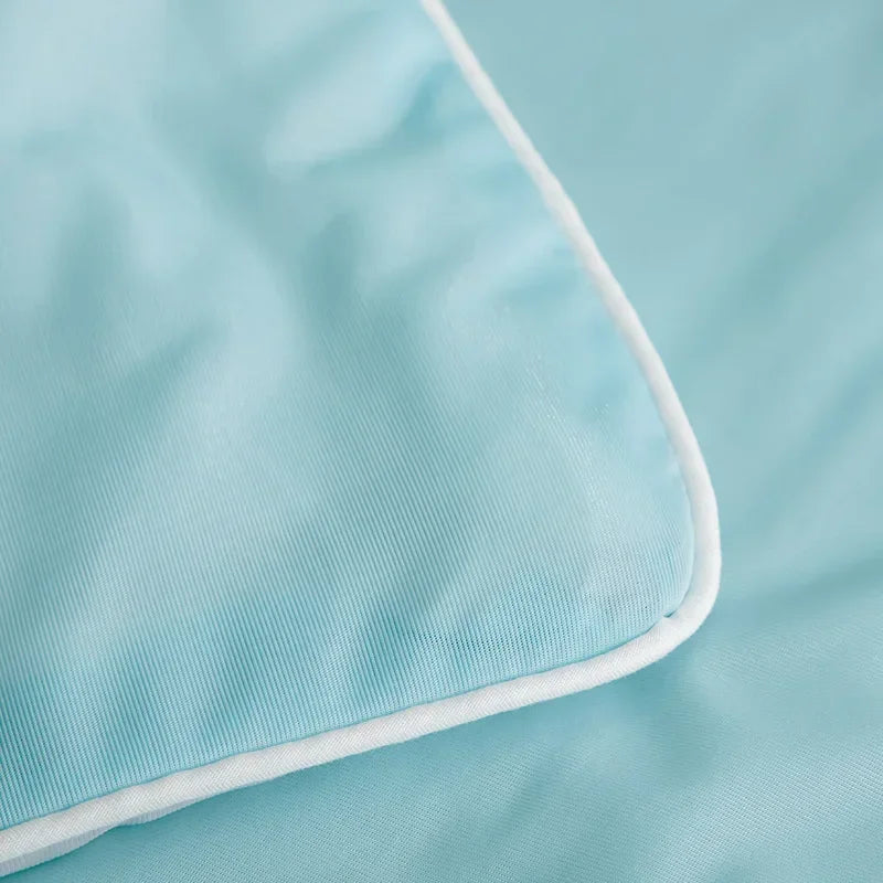 Silk Cloud Comfy Cooling Blanket