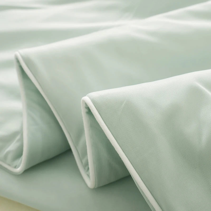Silk Cloud Comfy Cooling Blanket